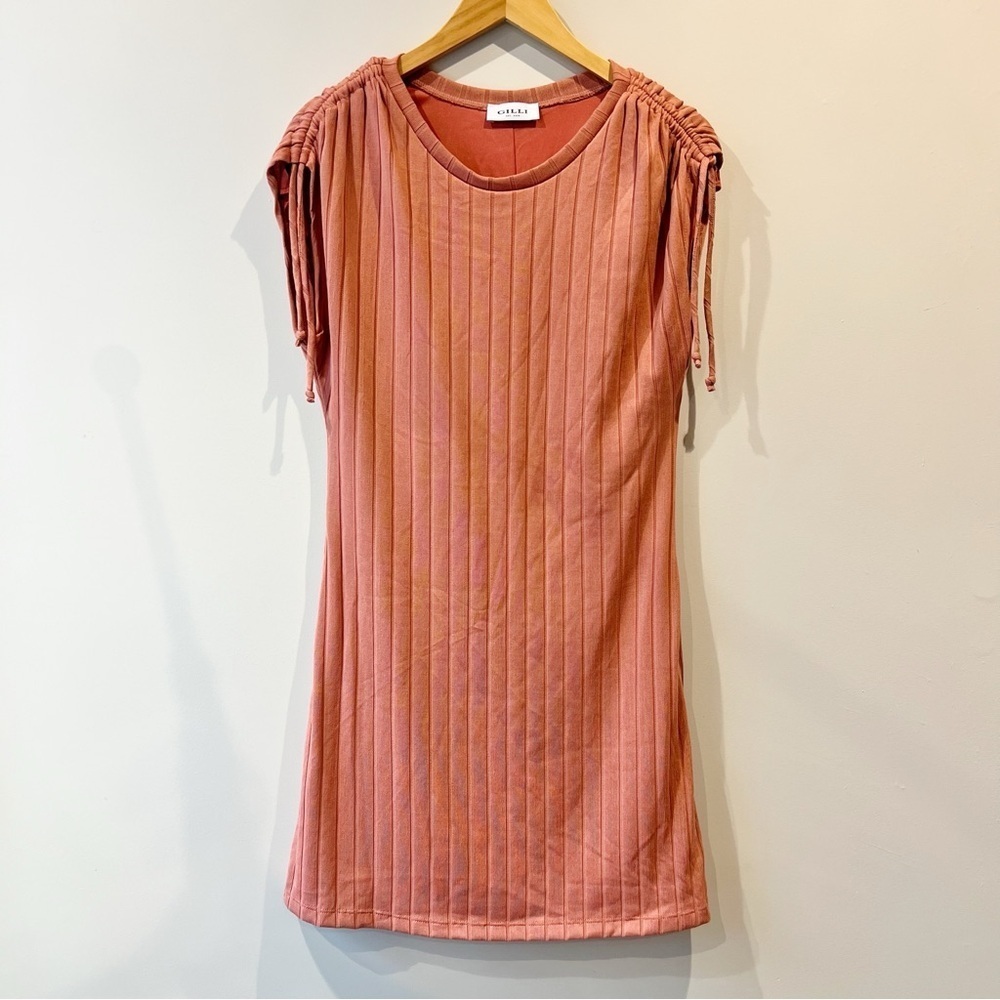 Gilli Short Sleeve Mini Dress